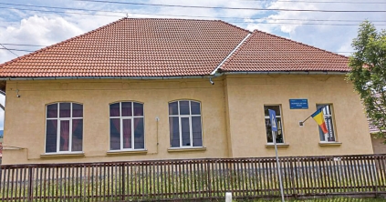 Új iskolabusz, újuló óvoda